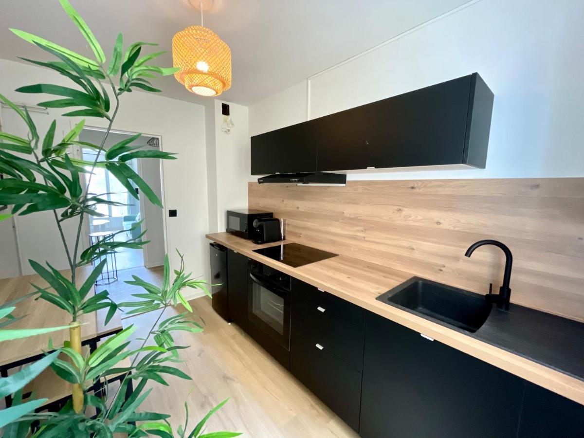 La Douceur Roannaise - Parking Prive Proche Gare Apartment Roanne Bagian luar foto